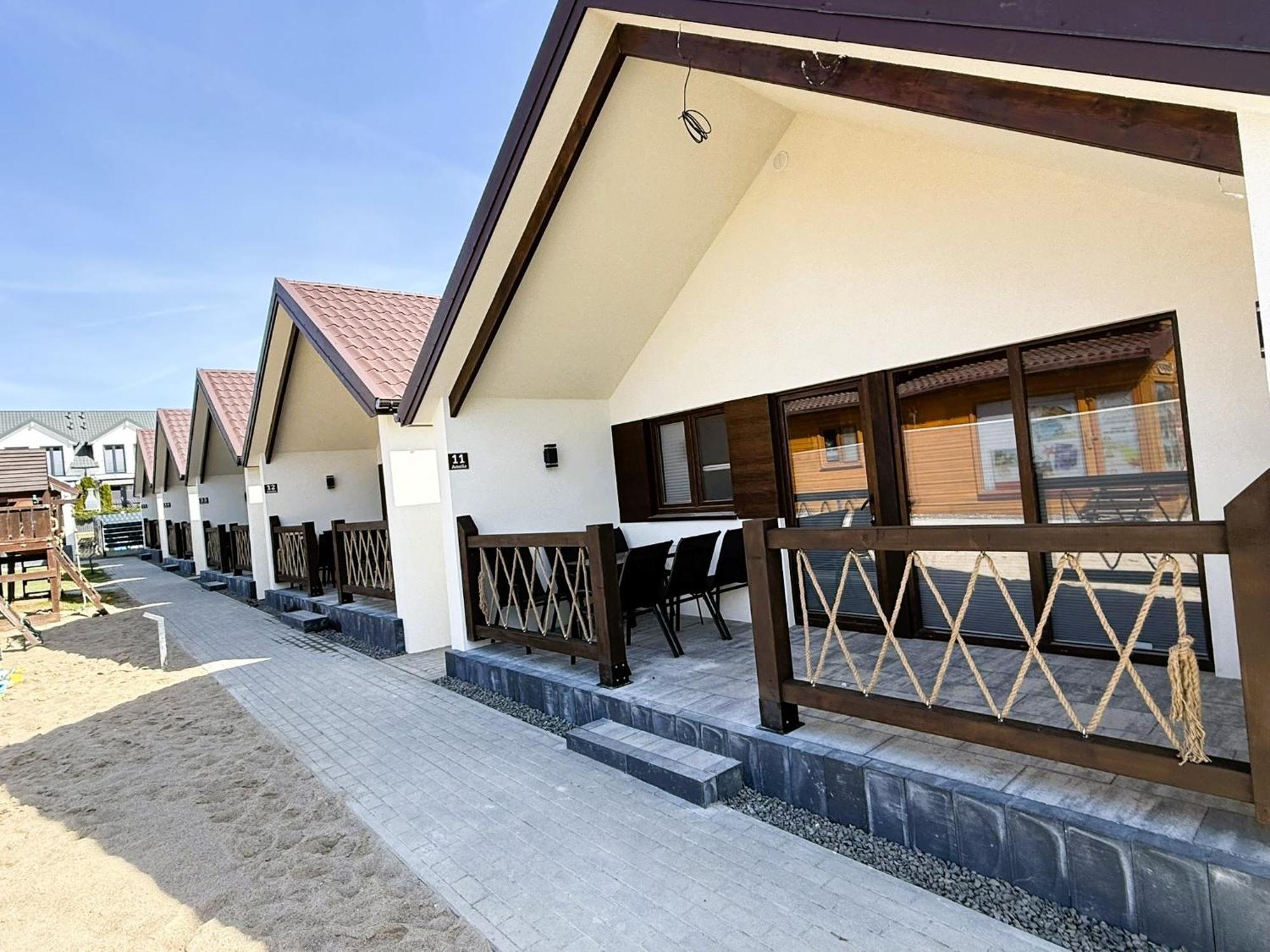 Hotel Osrodek Wczasowy Amelia à Jarosławiec Extérieur photo