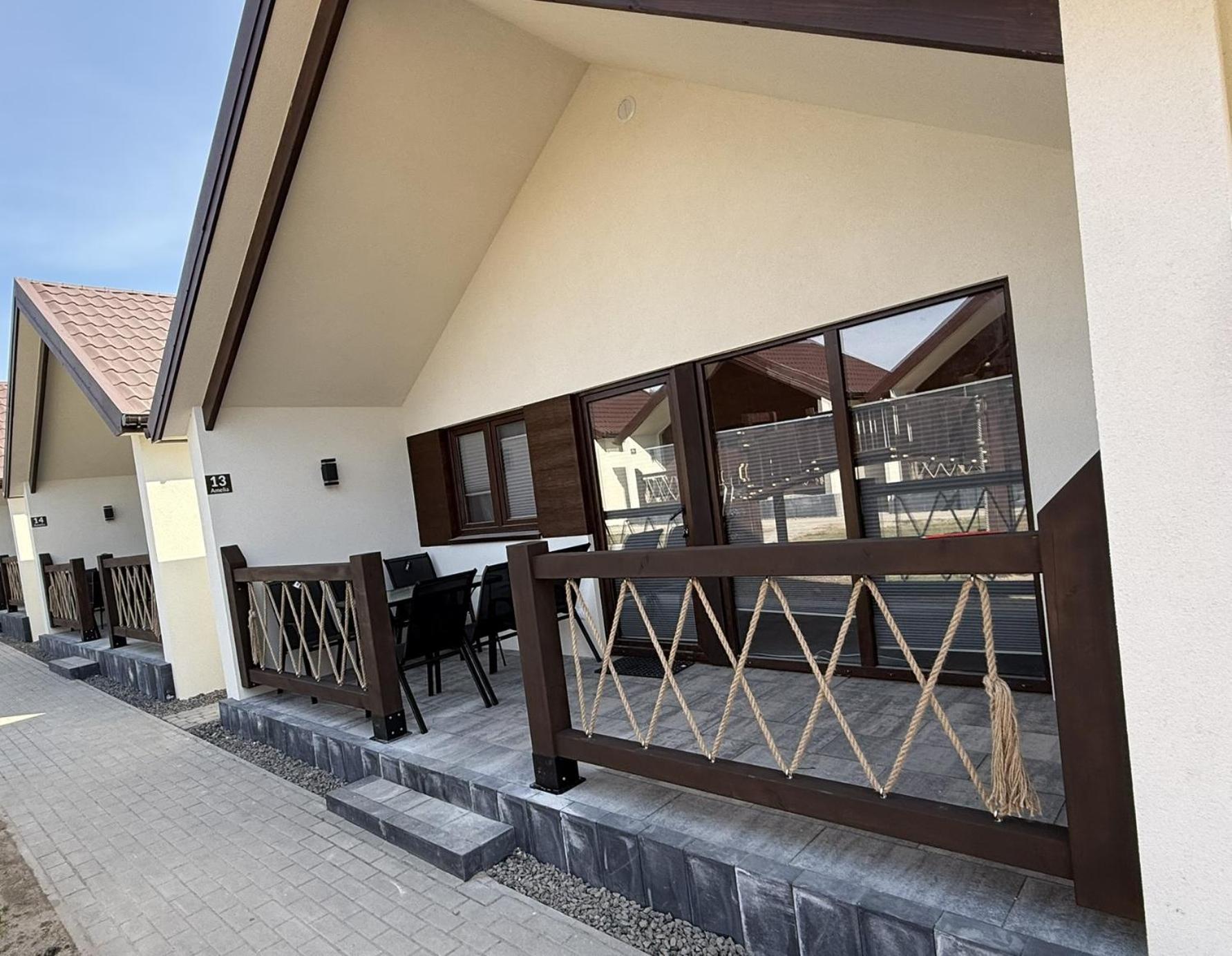 Hotel Osrodek Wczasowy Amelia à Jarosławiec Extérieur photo