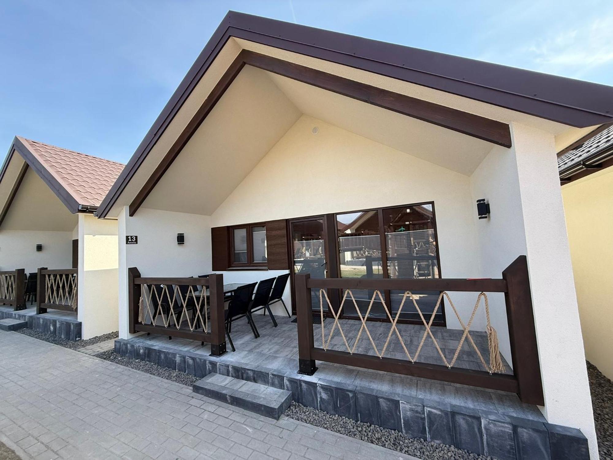 Hotel Osrodek Wczasowy Amelia à Jarosławiec Extérieur photo