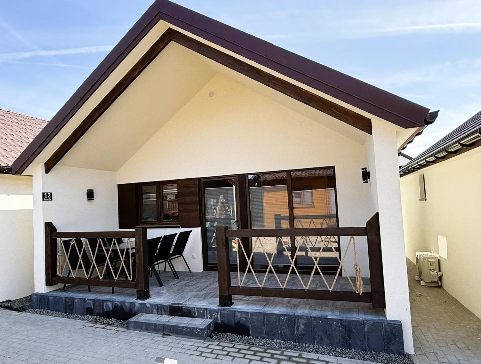 Hotel Osrodek Wczasowy Amelia à Jarosławiec Extérieur photo